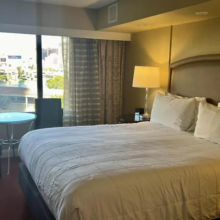 Getaways At The Jockey Club-3